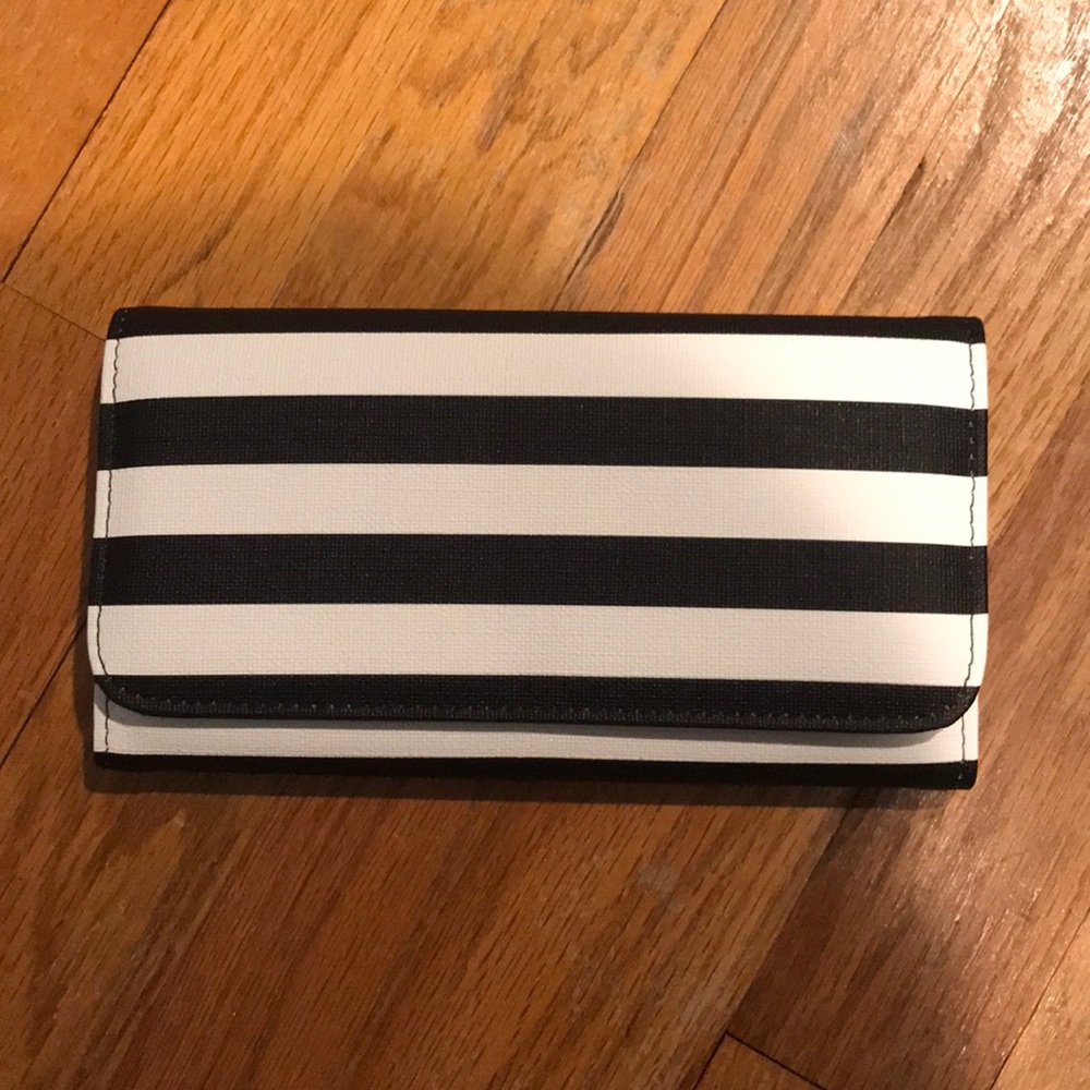 🆕KUT From The Kloth Wallet *brand new*
